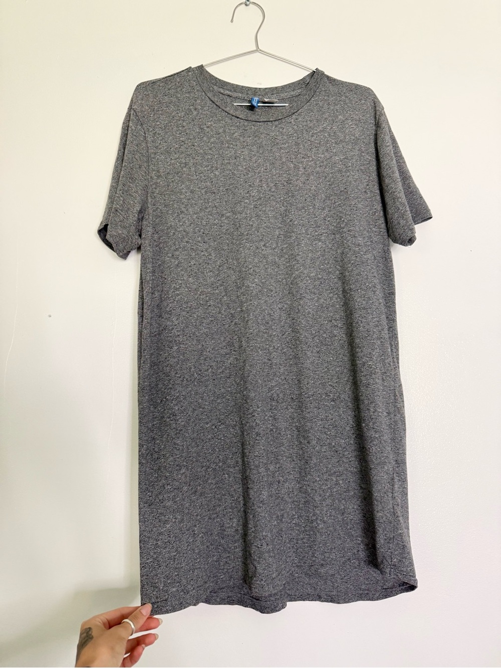 H&M Men's Heather Gray Long T-Shirt